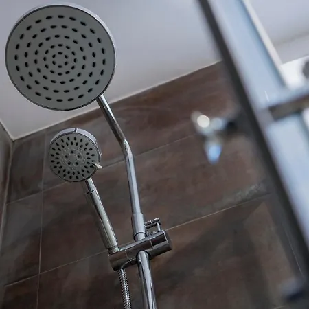 公寓 Brand New Downtown