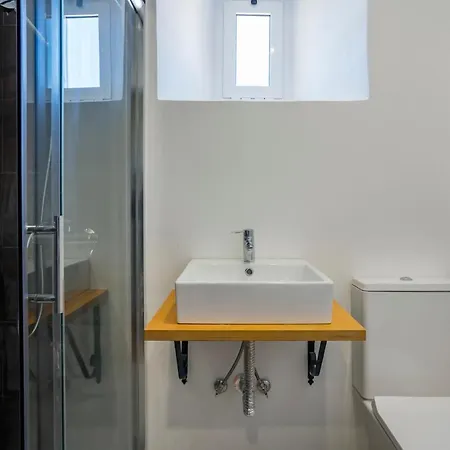 Brand New Downtown Apartmán *